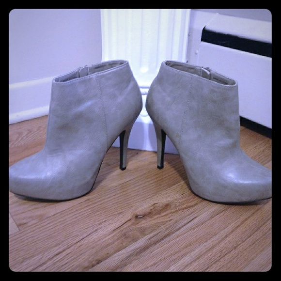 2b Bebe Women's Heels/booties - Picture 1 of 3